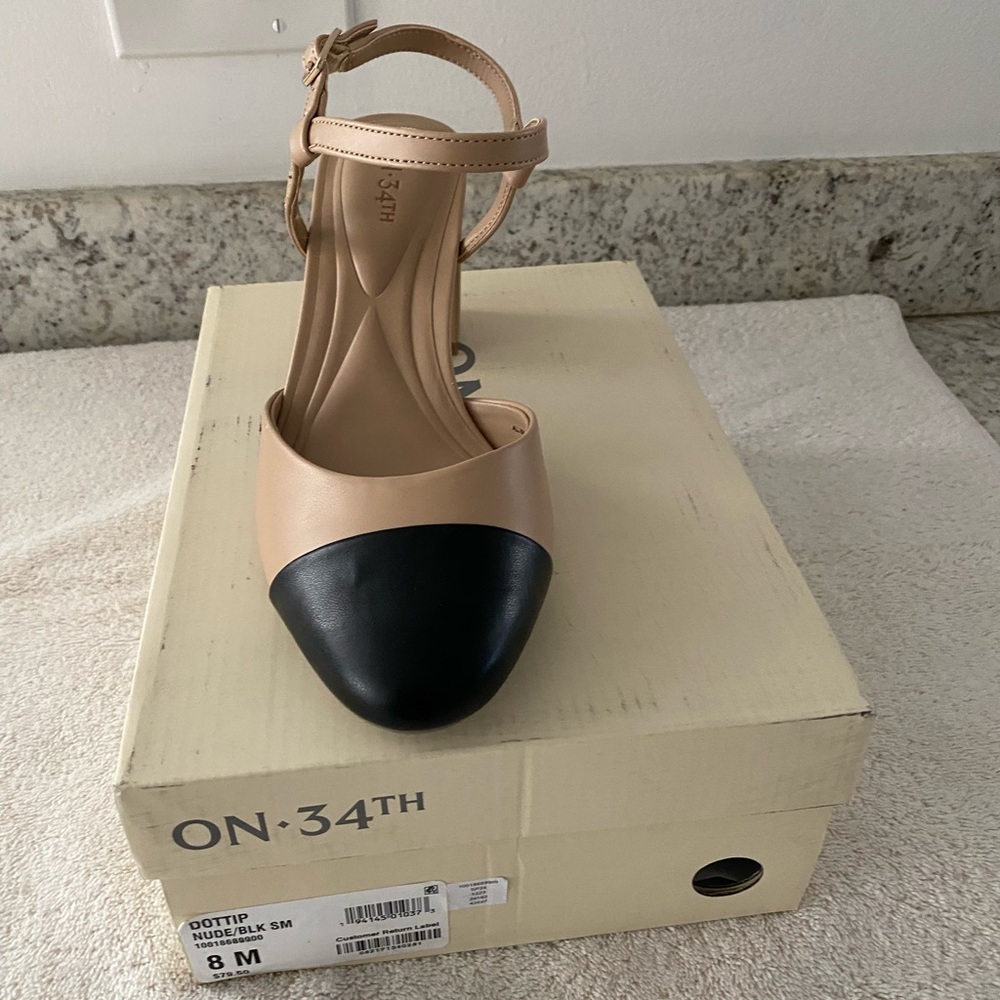 NIB Macys on 34th Women's Black and Tan Heels. SZ8